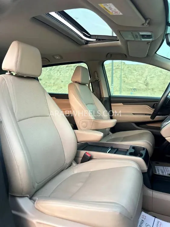 Honda Odyssey 2019 for Sale in Abu Dhabi Image-4