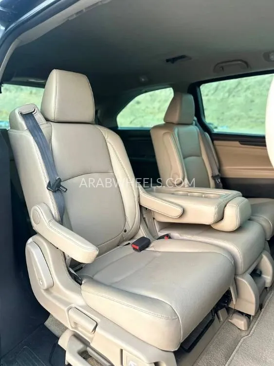 Honda Odyssey 2019 for Sale in Abu Dhabi Image-12