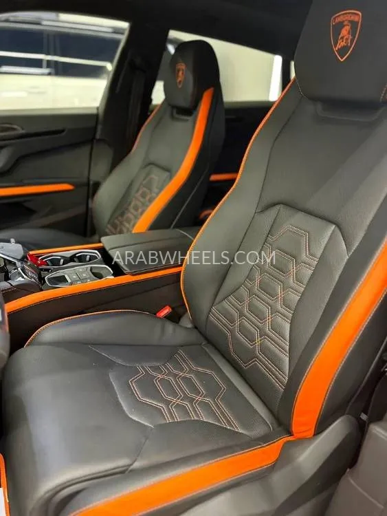 Lamborghini Urus 2025 for Sale in Dubai Image-5