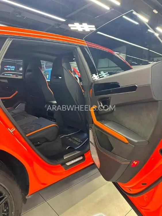 Lamborghini Urus 2025 for Sale in Dubai Image-6