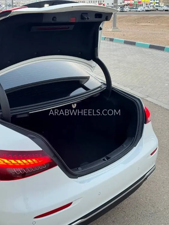 Mercedes Benz E Class 2023 for Sale in Abu Dhabi Image-11