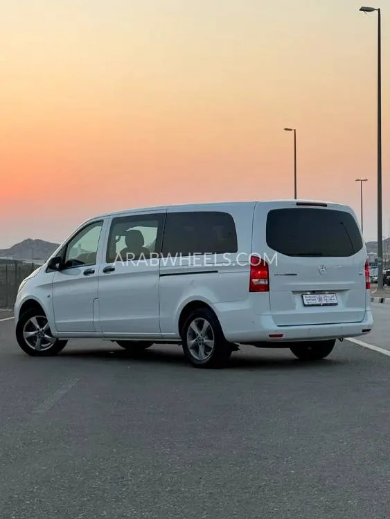 Mercedes Benz V Class 2018 for Sale in Abu Dhabi Image-9