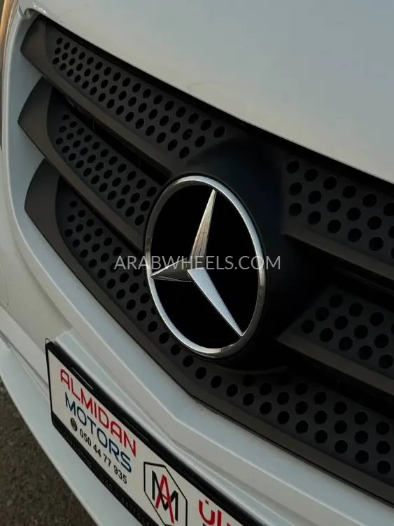 Mercedes Benz V Class 2018 for Sale in Abu Dhabi Image-14
