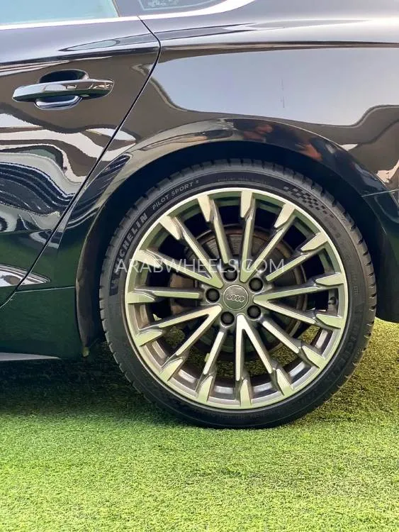 Audi A5 2018 for Sale in Sharjah Image-11