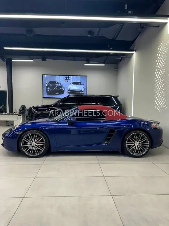 Porsche Boxster 2023 for Sale in Dubai Image-12