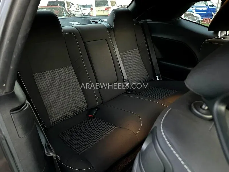 دودج تشالينجر 2019 for Sale in الشارقة Image-2