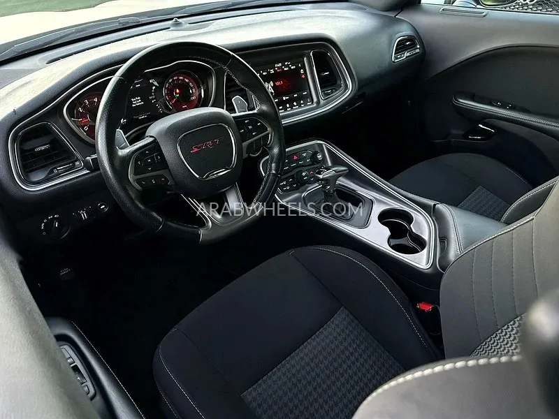 دودج تشالينجر 2019 for Sale in الشارقة Image-4
