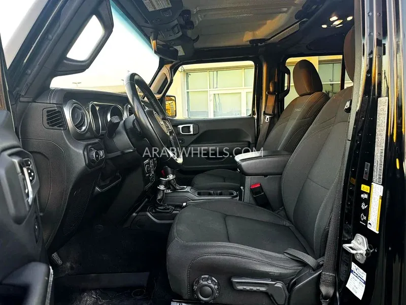 جيب رانجلر 2021 for Sale in الشارقة Image-6