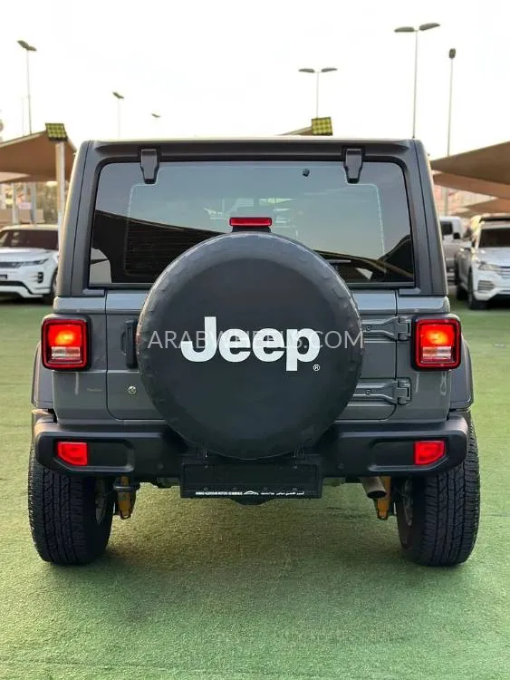 جيب رانجلر 2019 for Sale in الشارقة Image-8