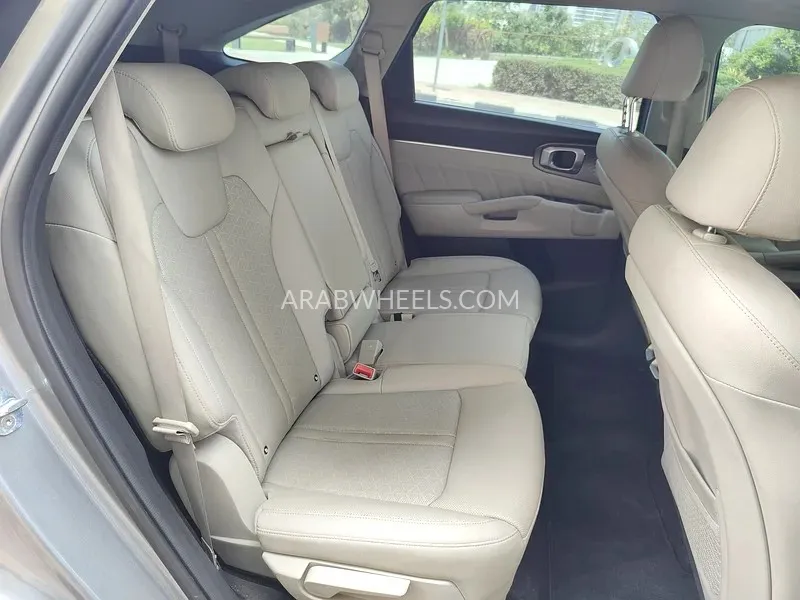 Kia Sorento 2022 for Sale in Dubai Image-10