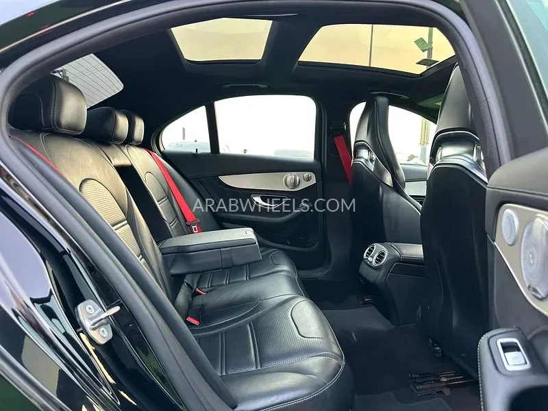 Mercedes Benz C Class 2018 for Sale in Sharjah Image-9
