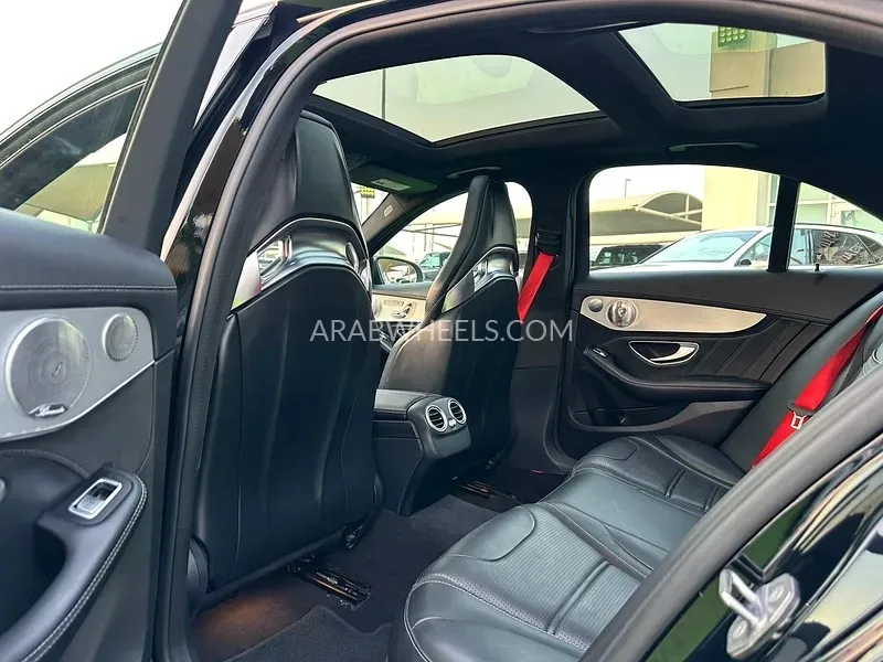 Mercedes Benz C Class 2018 for Sale in Sharjah Image-12