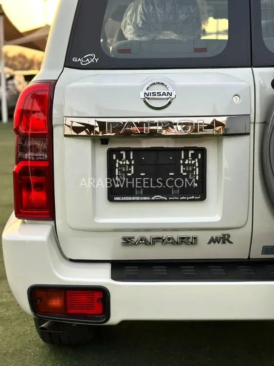 Nissan Patrol 2022 for Sale in Sharjah Image-15