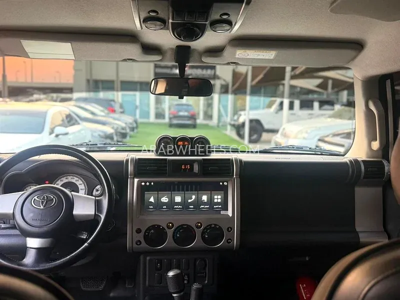 Toyota FJ Cruiser 2023 for Sale in Sharjah Image-8