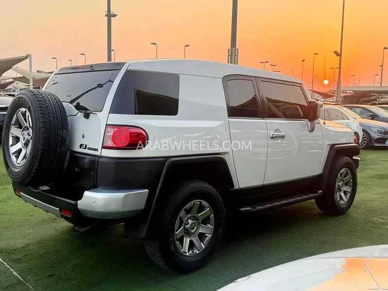 Toyota FJ Cruiser 2023 for Sale in Sharjah Image-12
