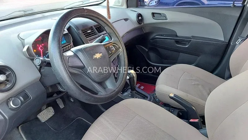 Chevrolet Sonic 2014 for Sale in Sharjah Image-17