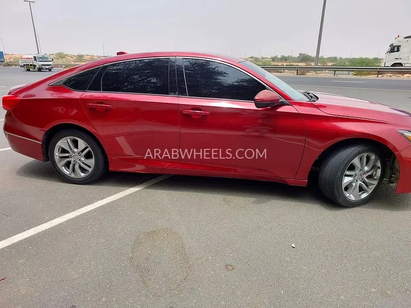 Honda Accord 2018 for Sale in Sharjah Image-3