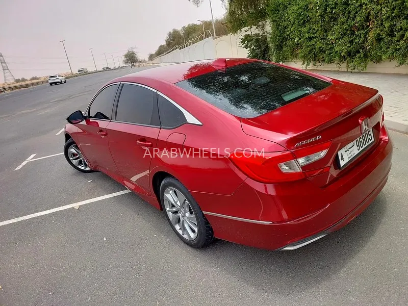 Honda Accord 2018 for Sale in Sharjah Image-10