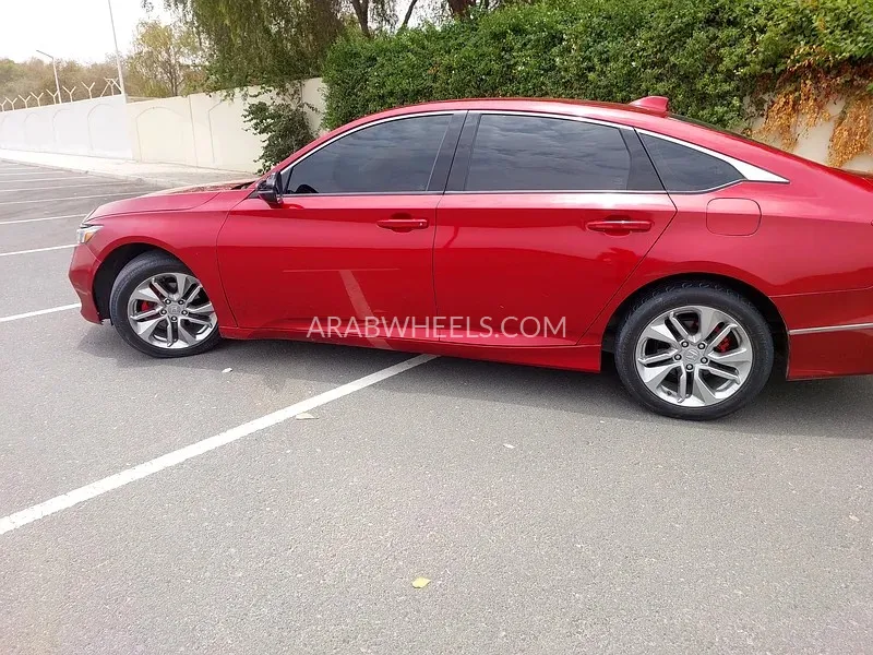 Honda Accord 2018 for Sale in Sharjah Image-11