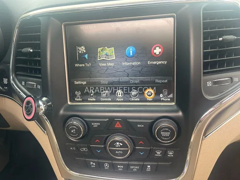 Jeep Grand Cherokee L 2017 for Sale in Sharjah Image-14