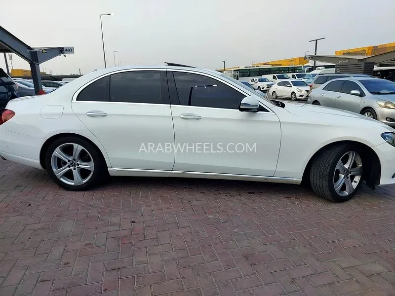 Mercedes Benz E Class 2017 for Sale in Sharjah Image-3