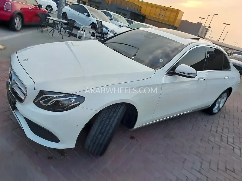 Mercedes Benz E Class 2017 for Sale in Sharjah Image-12