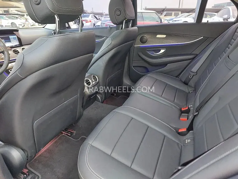 Mercedes Benz E Class 2017 for Sale in Sharjah Image-18