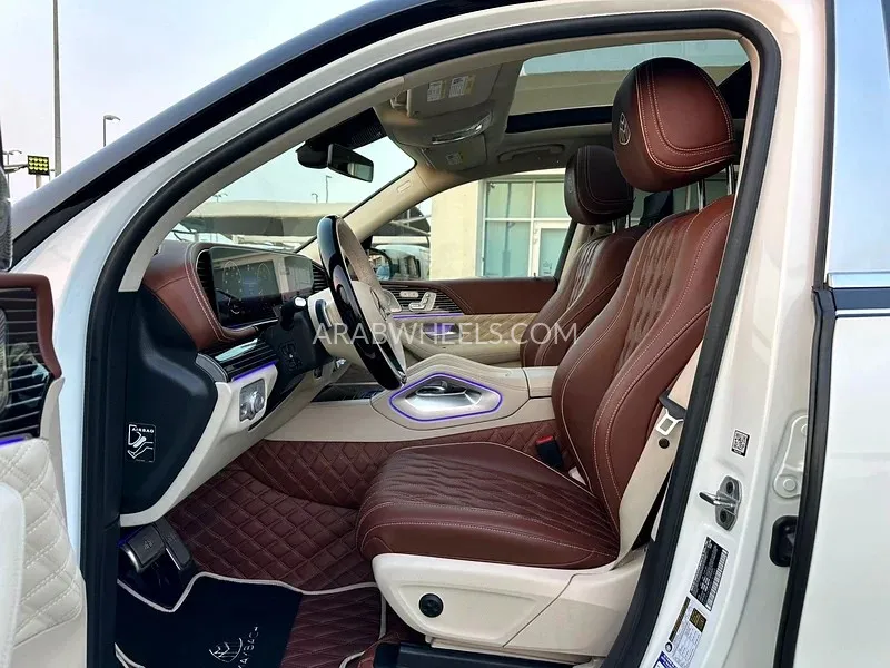 مرسيدس بنز GLS 2024 for Sale in الشارقة Image-9