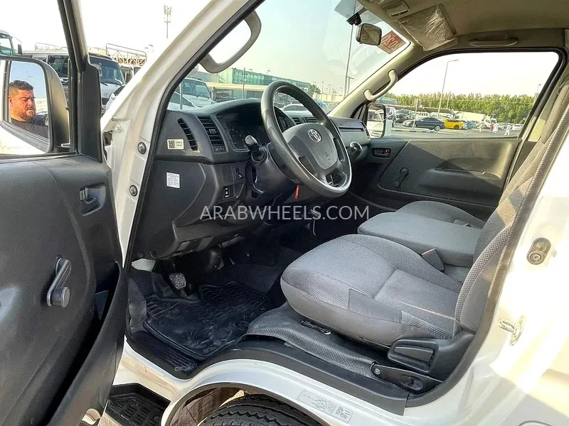 تويوتا هايس 2020 for Sale in الشارقة Image-9