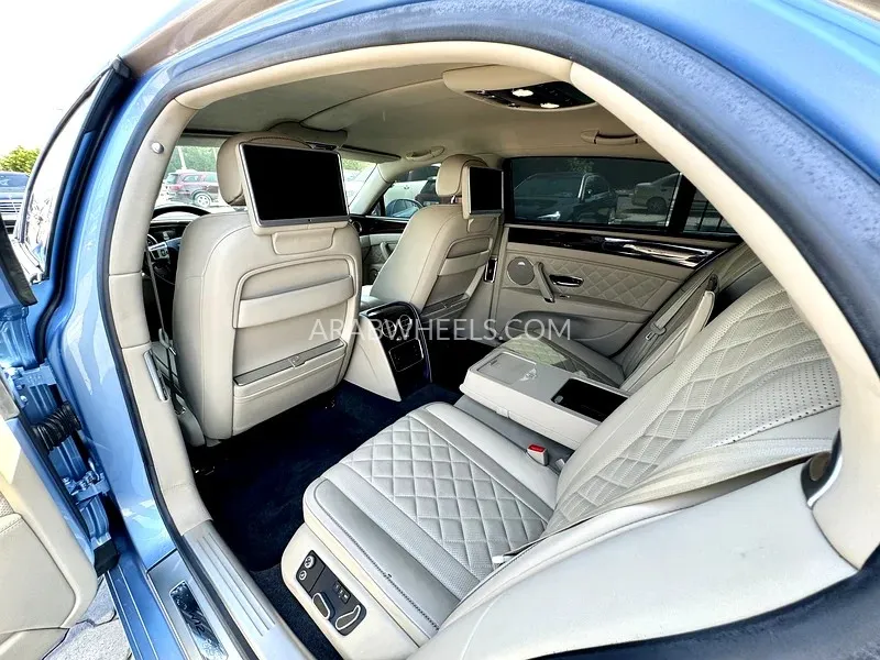 Bentley Flying Spur 2017 for Sale in Sharjah Image-18