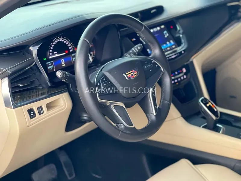 Cadillac XT5 2017 for Sale in Sharjah Image-9