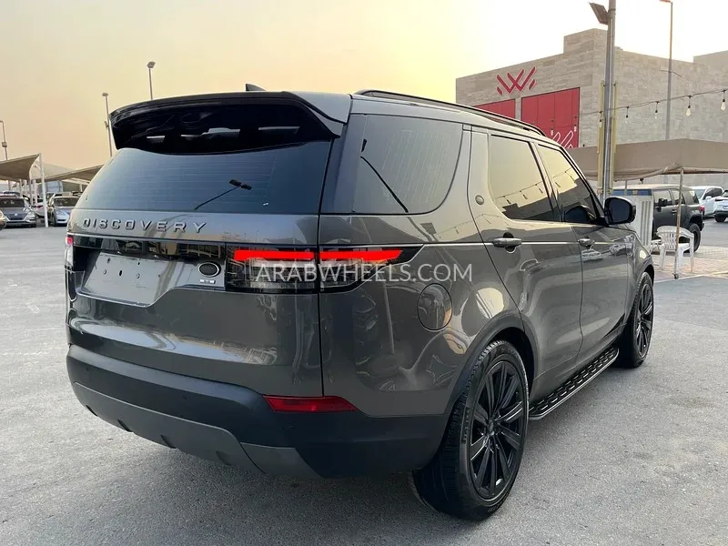 لاند روفر ديسكفري 2017 for Sale in الشارقة Image-5