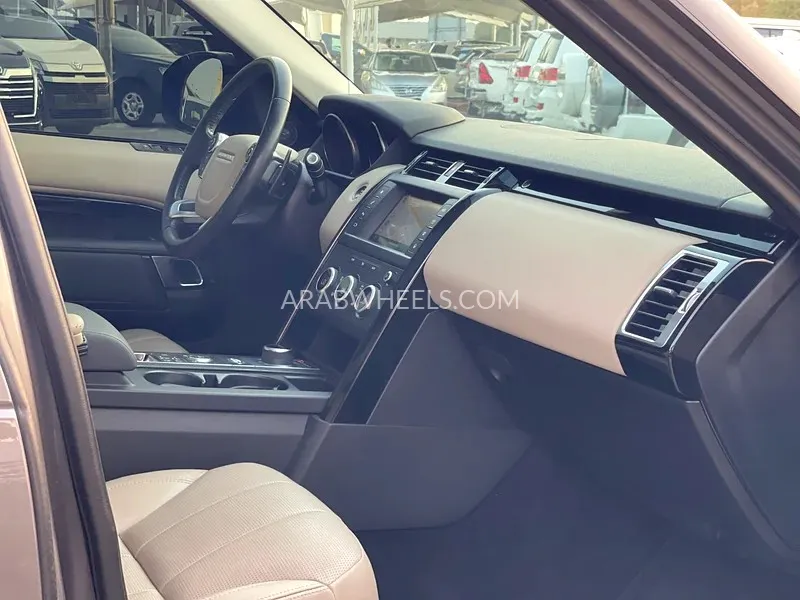 لاند روفر ديسكفري 2017 for Sale in الشارقة Image-8