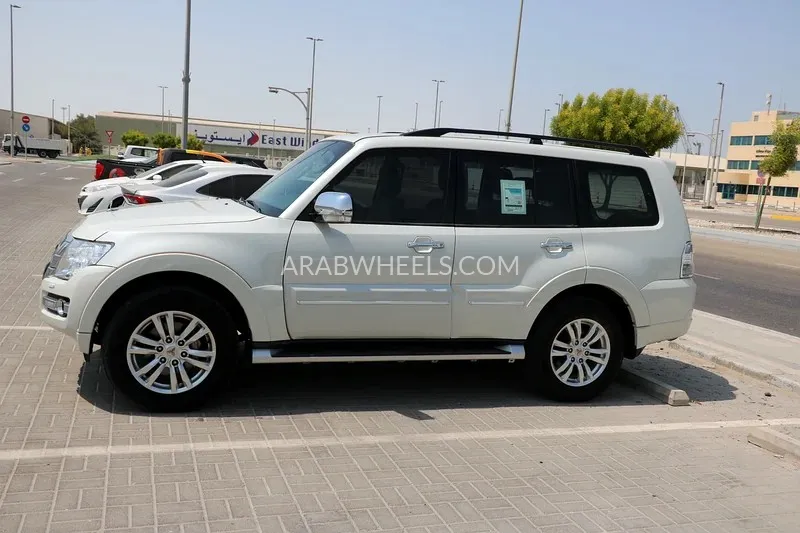 Mitsubishi Pajero 2020 for Sale in Abu Dhabi Image-4