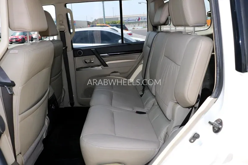 Mitsubishi Pajero 2020 for Sale in Abu Dhabi Image-13