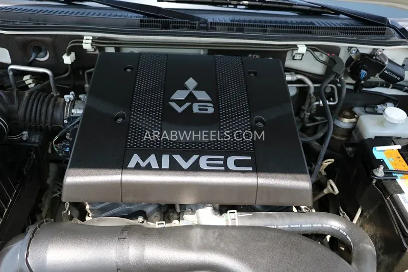 Mitsubishi Pajero 2020 for Sale in Abu Dhabi Image-19