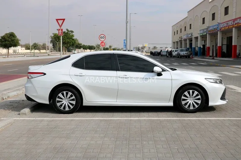 تويوتا كامري 2019 for Sale in أبو ظبي Image-5