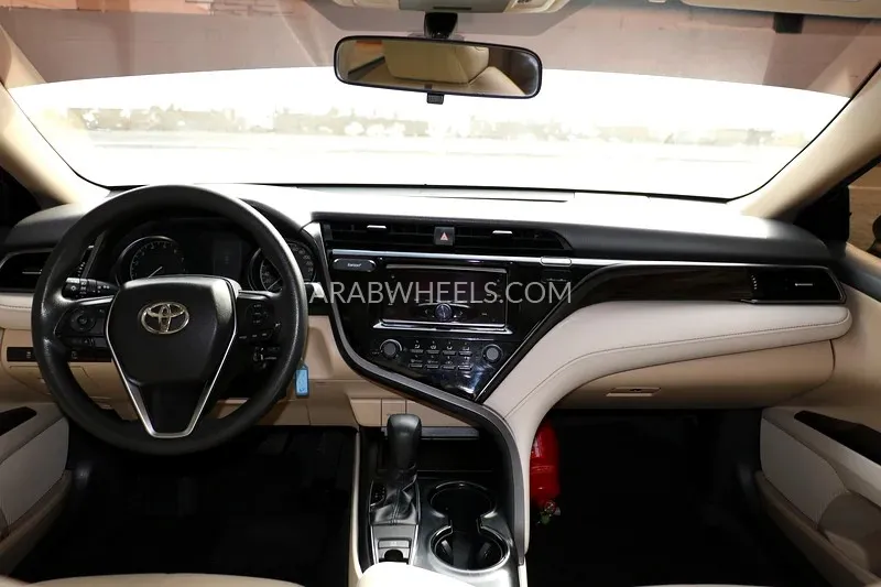 تويوتا كامري 2019 for Sale in أبو ظبي Image-6