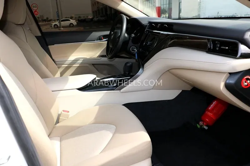 تويوتا كامري 2019 for Sale in أبو ظبي Image-11