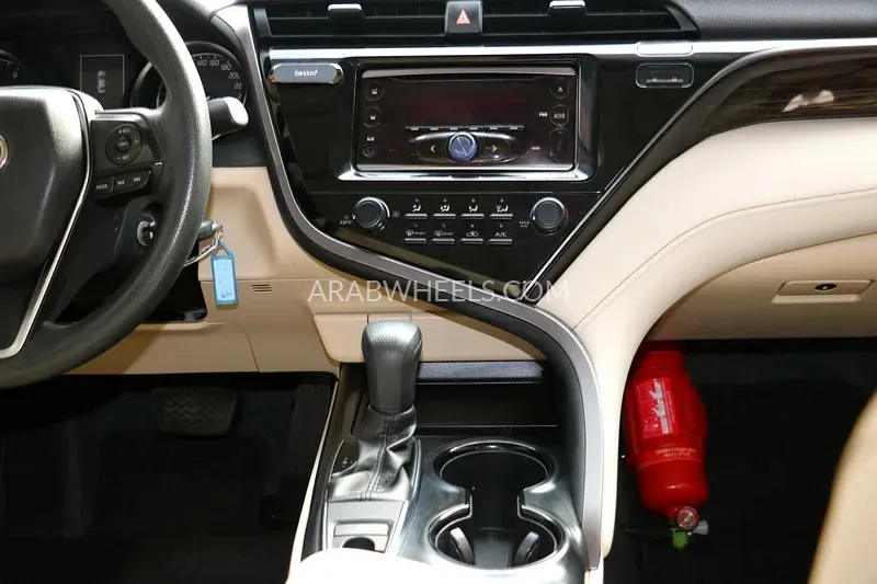 تويوتا كامري 2019 for Sale in أبو ظبي Image-13
