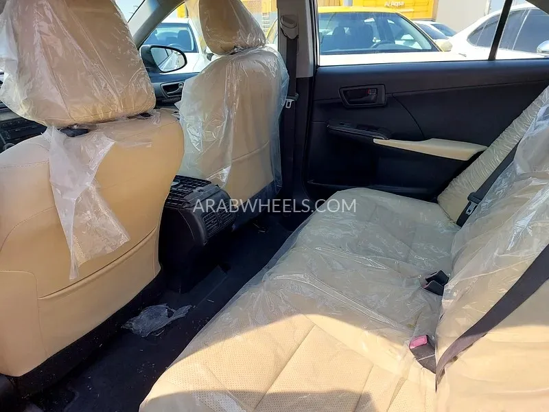 Toyota Camry 2017 for Sale in Sharjah Image-17