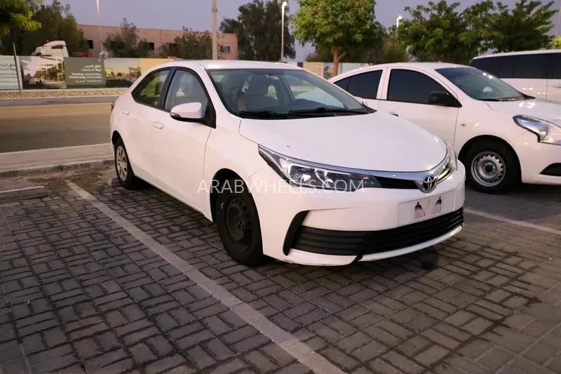 تويوتا كورولا 2019 for Sale in أبو ظبي Image-7