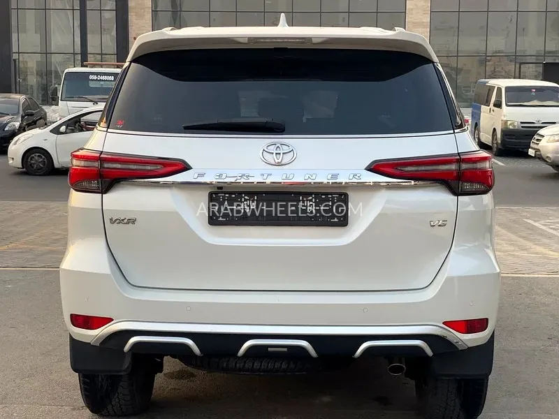 Toyota Fortuner 2023 for Sale in Sharjah Image-4