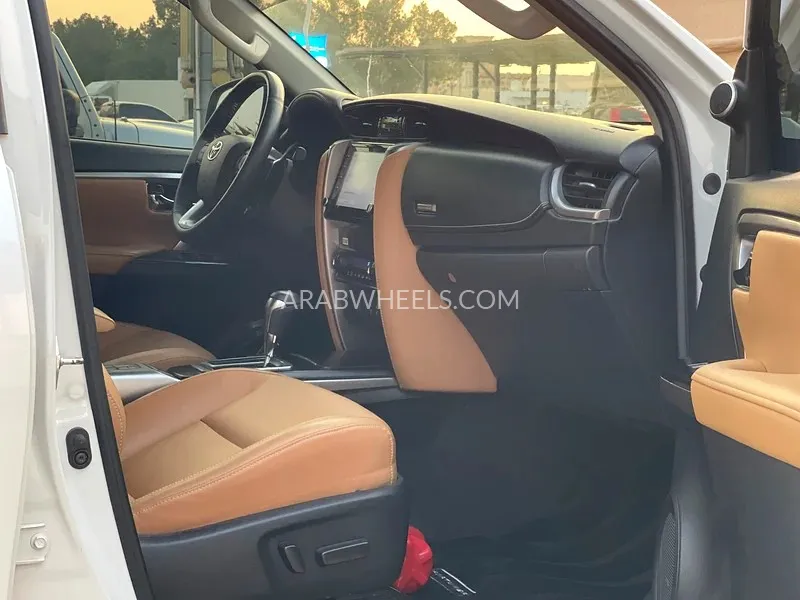 Toyota Fortuner 2023 for Sale in Sharjah Image-11