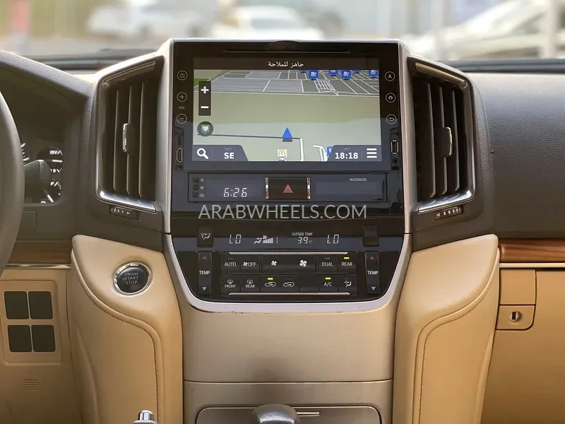 Toyota Land Cruiser 2017 for Sale in Sharjah Image-12