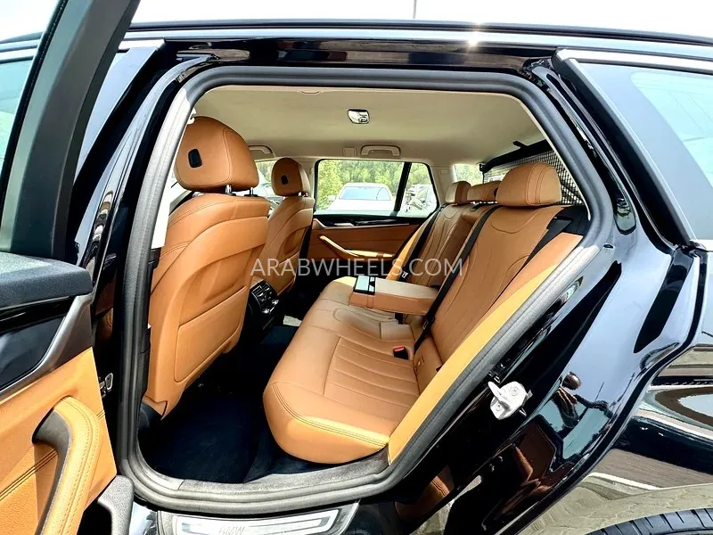 BMW 5 series 2023 for Sale in Sharjah Image-18