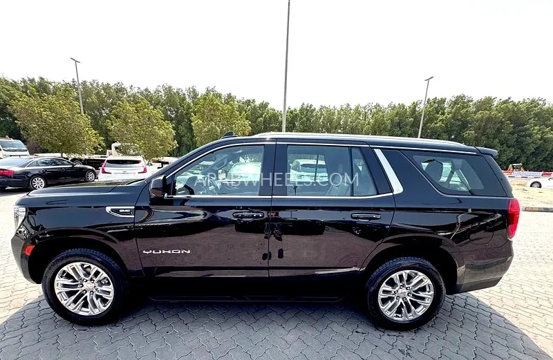 GMC Yukon 2023 for Sale in Sharjah Image-6