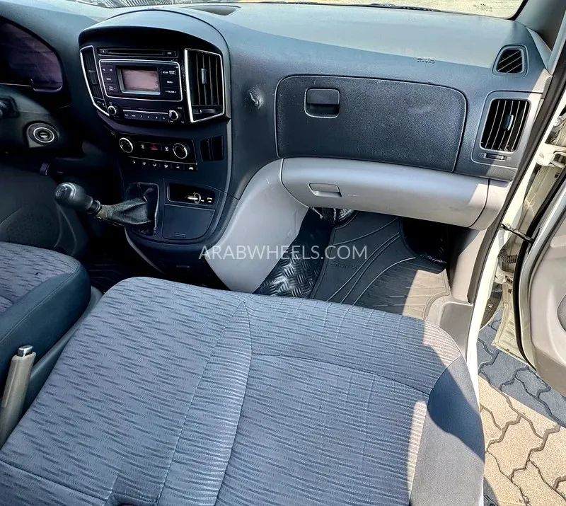 هيونداي H1 2016 for Sale in الشارقة Image-15