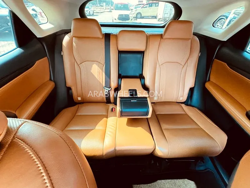 Lexus RX 2020 for Sale in Sharjah Image-19