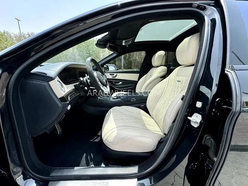 Mercedes Benz CLS Class 2016 for Sale in Sharjah Image-10